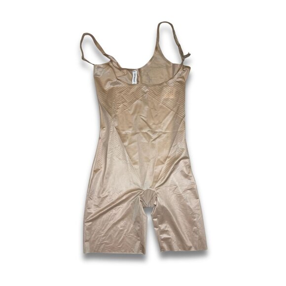 Spanx Suit Your Fancy Strapless Cupped Mid-Thigh Bodysuit Shapewear Beige Size S - Picture 5 of 5